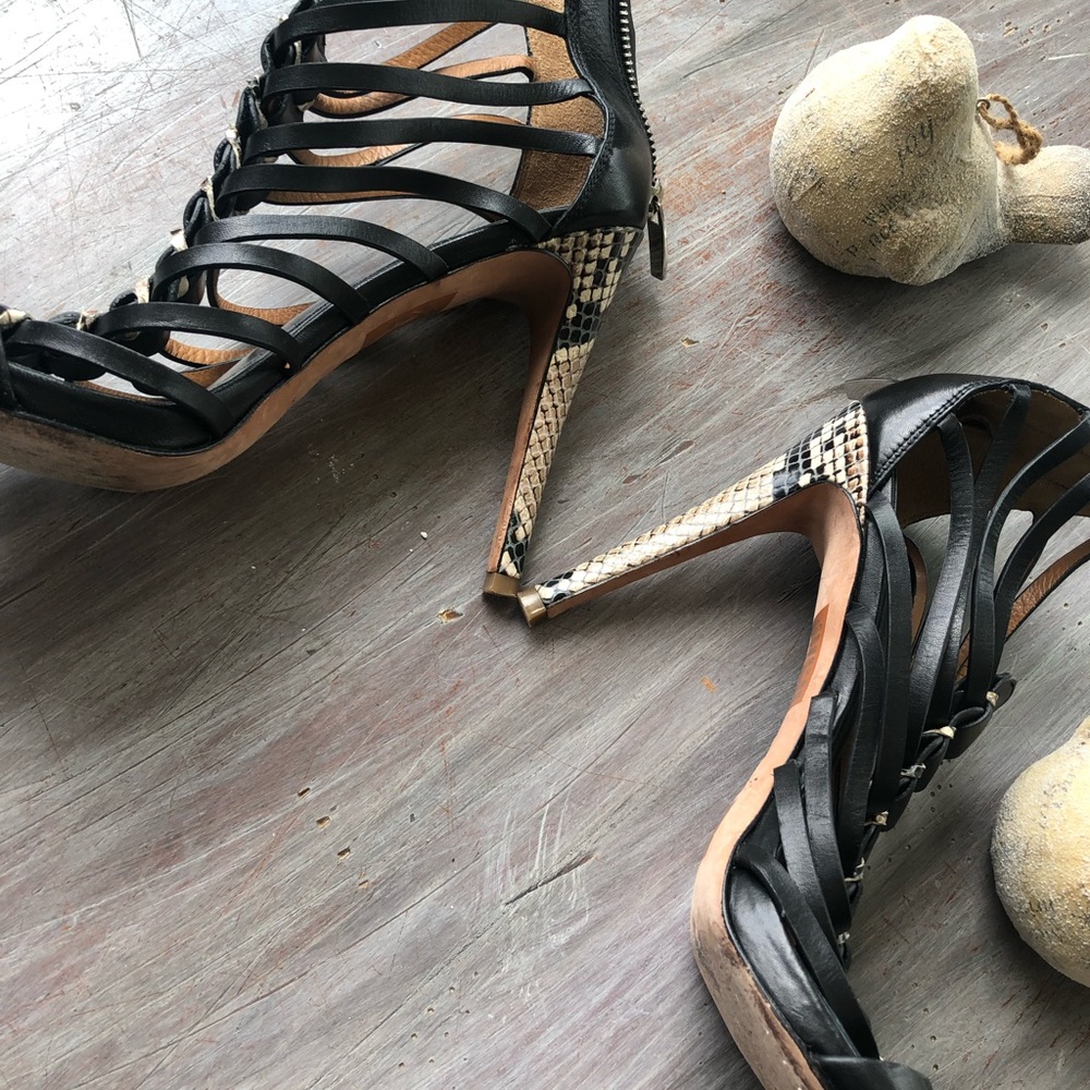 Coach ...... sexy “STRAPPY” high heel - Picture 7 of 8